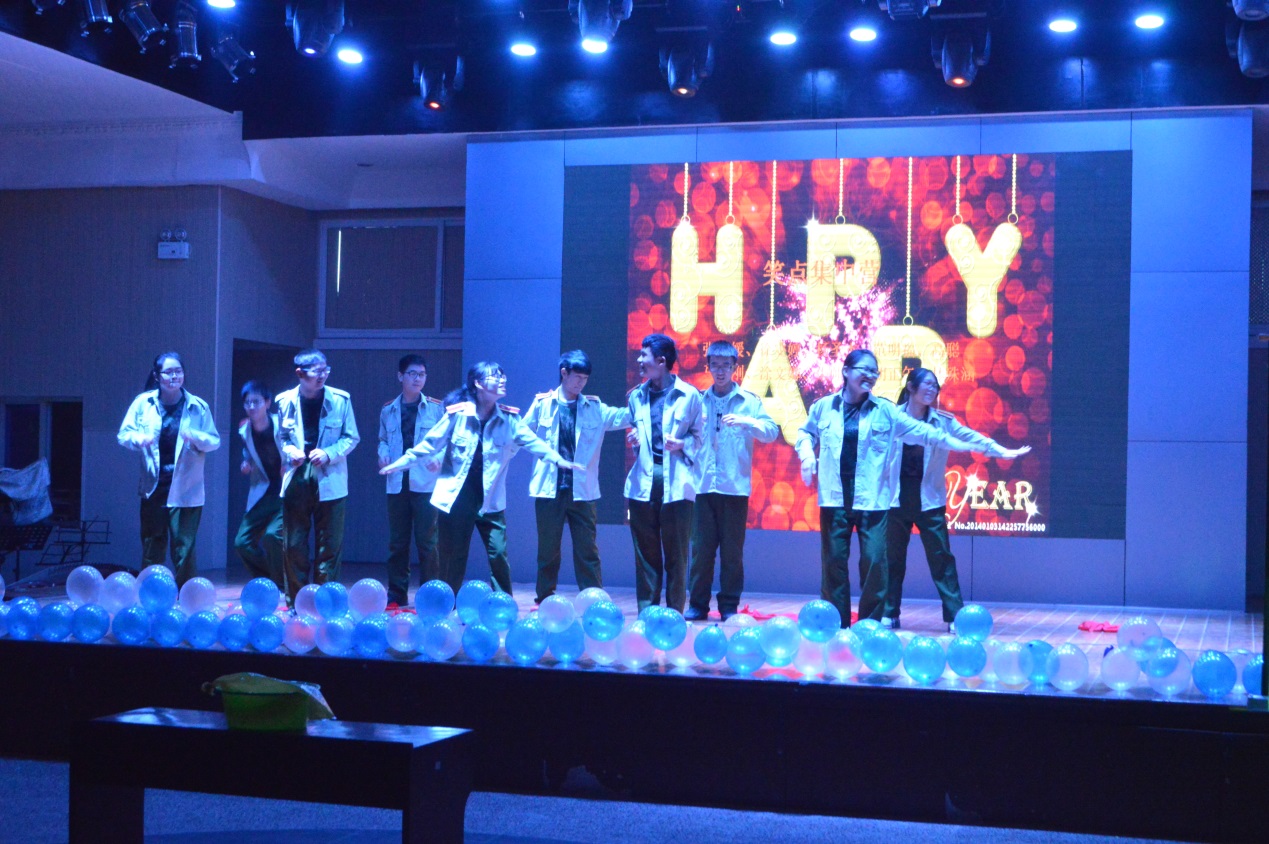 你比划我猜 动作成语大全_你比划我猜题目大全(3)