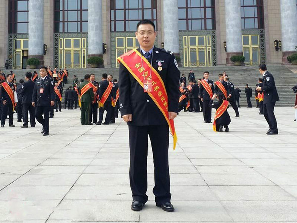 18-15091Q04521921.jpg 18-15091Q04521921.jpg